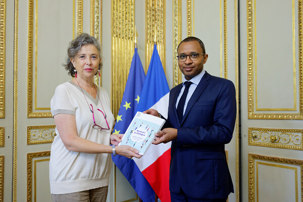 Rapport 2021 de la médiatrice de l'Éducation nationale et de l'Enseignement supérieur Dans un contexte encore marqué par la pandémie, la question du bien-être des élèves, des étudiants et des personnels, développée dans le rapport 2020, est toujours pleinement d’actualité. remise rapport 2021 mediatrice 116377 Rapport 2021 de la médiatrice de l'Éducation nationale et de l'Enseignement supérieur